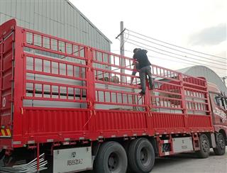 木質免漆防火門整車發(fā)貨